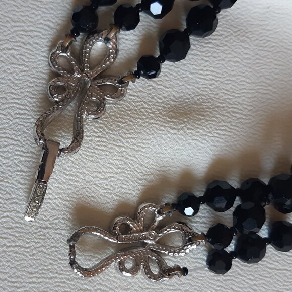 1950s Boucher 3 Strand Jet Black Round Faceted Crystal Vintage Necklace - Picture 6 of 9